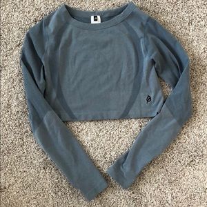 Ptula Invigorate Seamless Crop